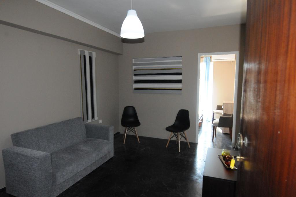 Agioi Apostoloi  Kinetta Apartments מראה חיצוני תמונה