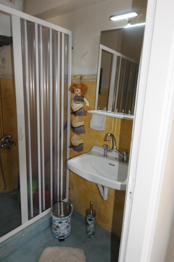 Agioi Apostoloi  Kinetta Apartments מראה חיצוני תמונה
