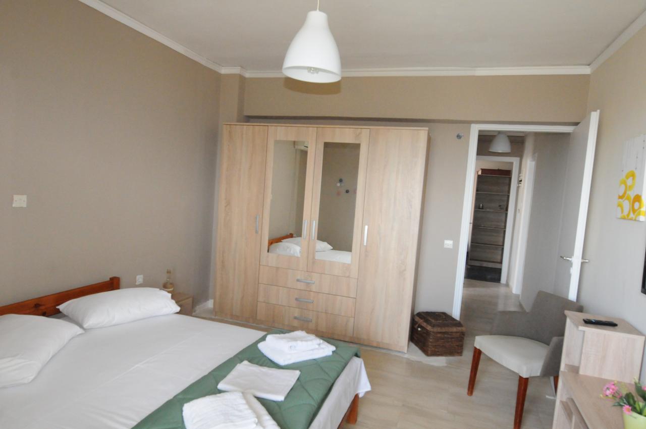 Agioi Apostoloi  Kinetta Apartments מראה חיצוני תמונה