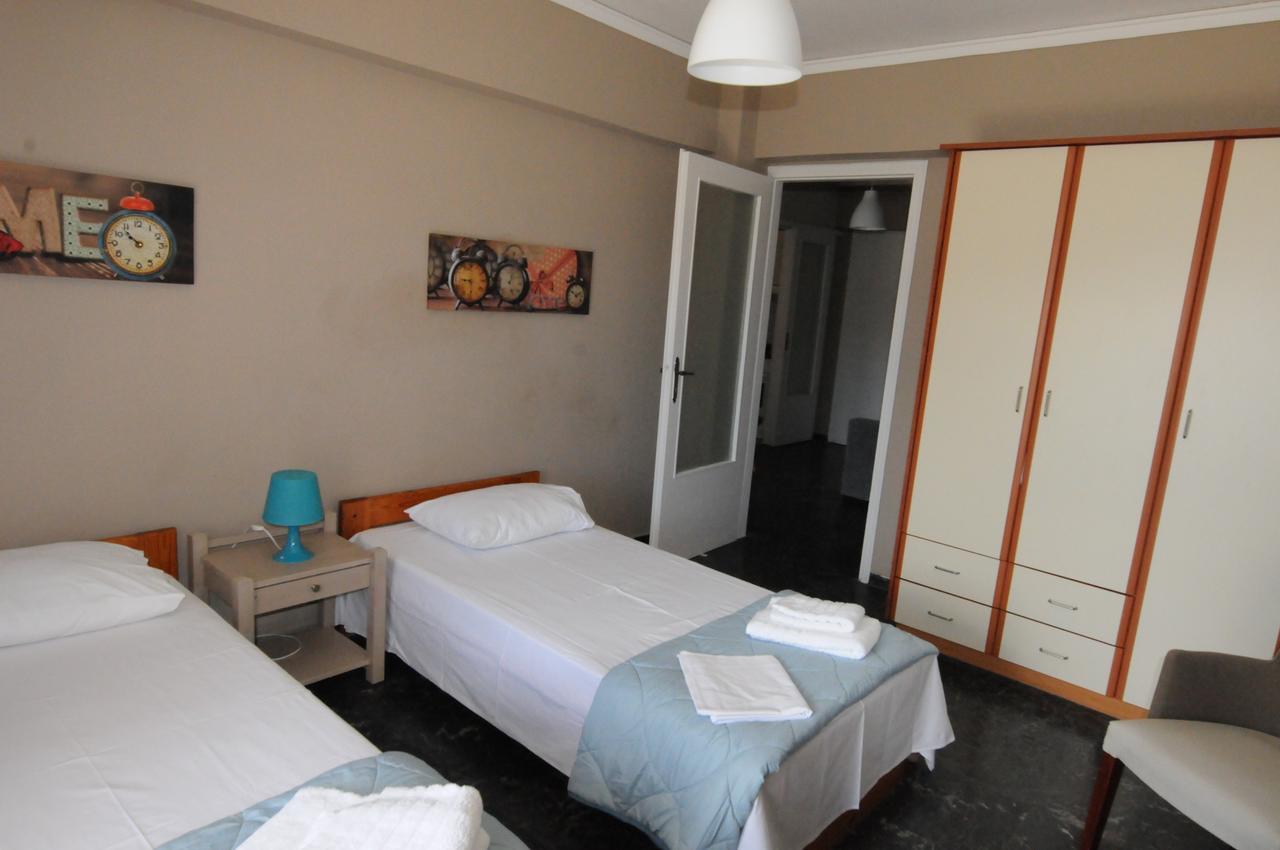 Agioi Apostoloi  Kinetta Apartments מראה חיצוני תמונה