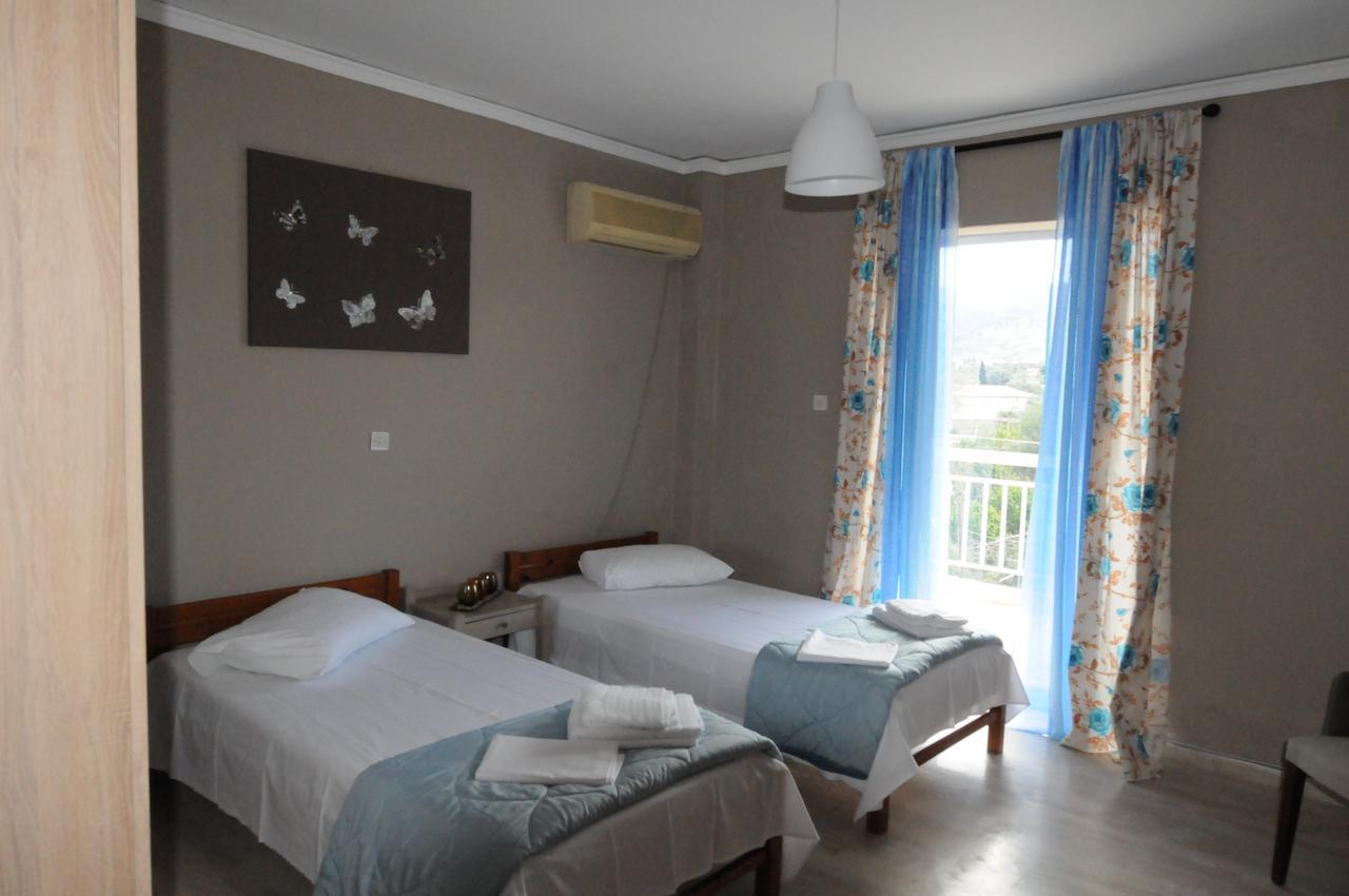 Agioi Apostoloi  Kinetta Apartments מראה חיצוני תמונה