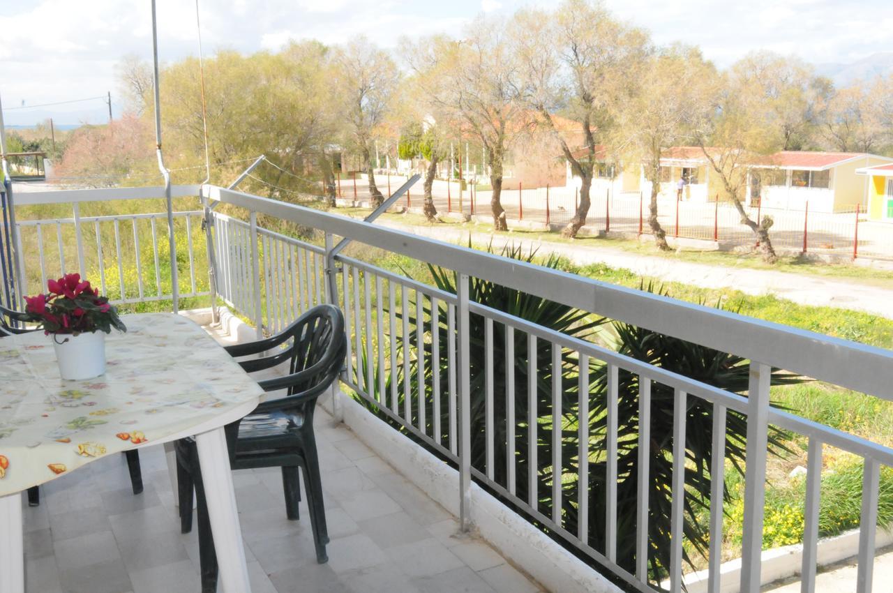Agioi Apostoloi  Kinetta Apartments מראה חיצוני תמונה