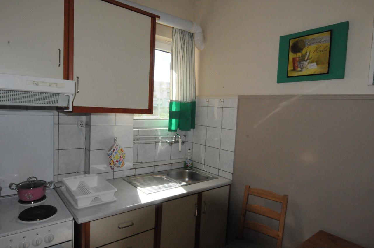 Agioi Apostoloi  Kinetta Apartments מראה חיצוני תמונה