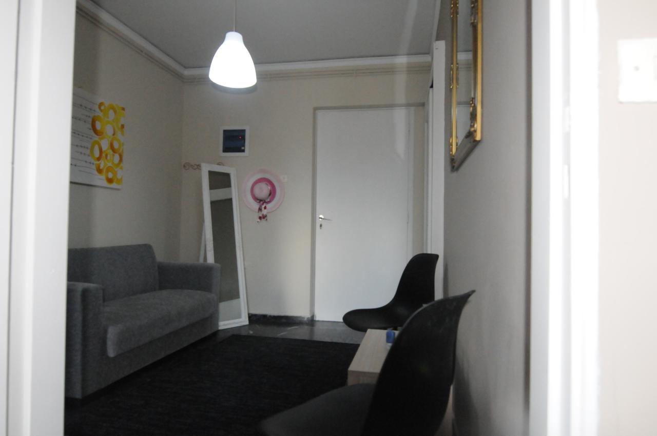Agioi Apostoloi  Kinetta Apartments מראה חיצוני תמונה