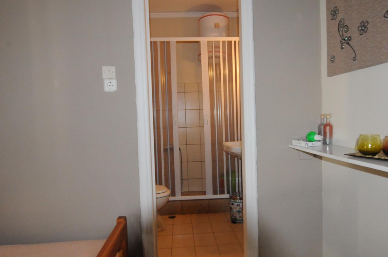 Agioi Apostoloi  Kinetta Apartments מראה חיצוני תמונה