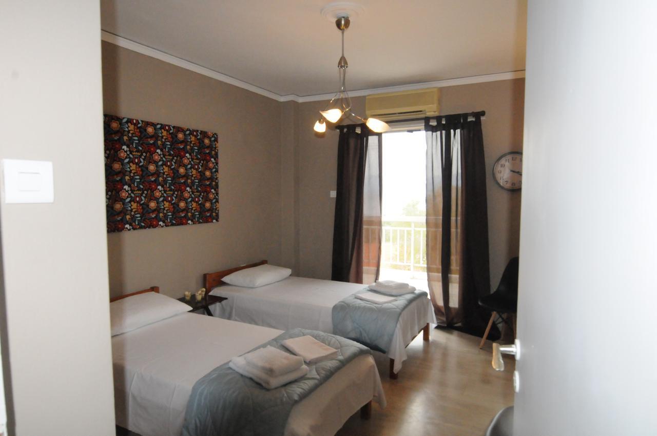 Agioi Apostoloi  Kinetta Apartments מראה חיצוני תמונה