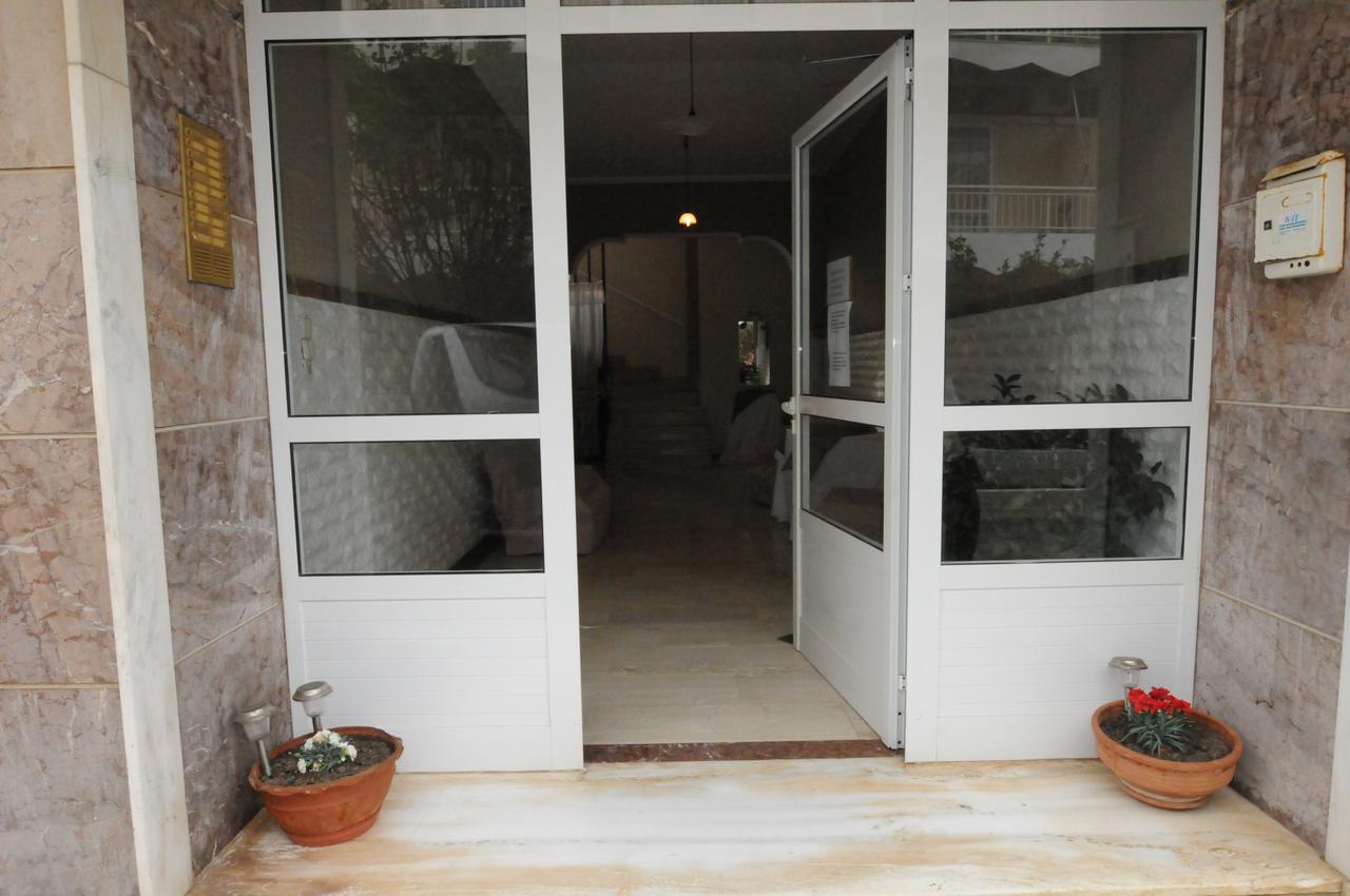 Agioi Apostoloi  Kinetta Apartments מראה חיצוני תמונה