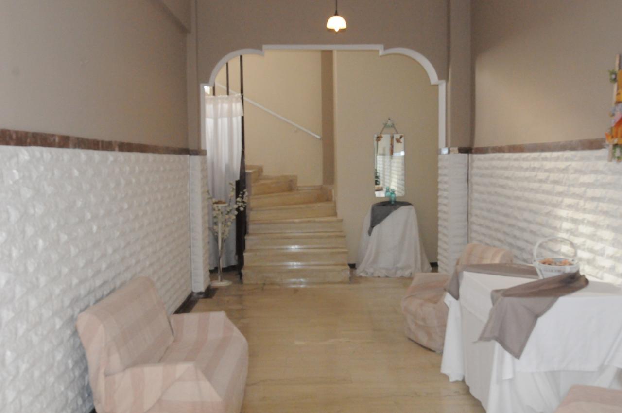 Agioi Apostoloi  Kinetta Apartments מראה חיצוני תמונה